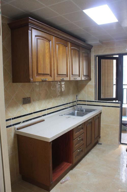 2020最新歐式廚房櫥柜設計實景圖